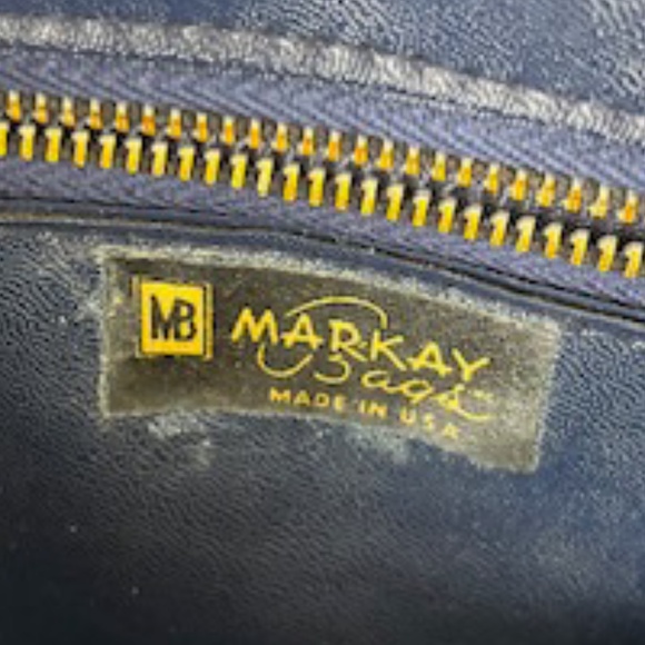 Vintage Markay Bags White leather Clutch with Gold Accents - Picture 4 of 7